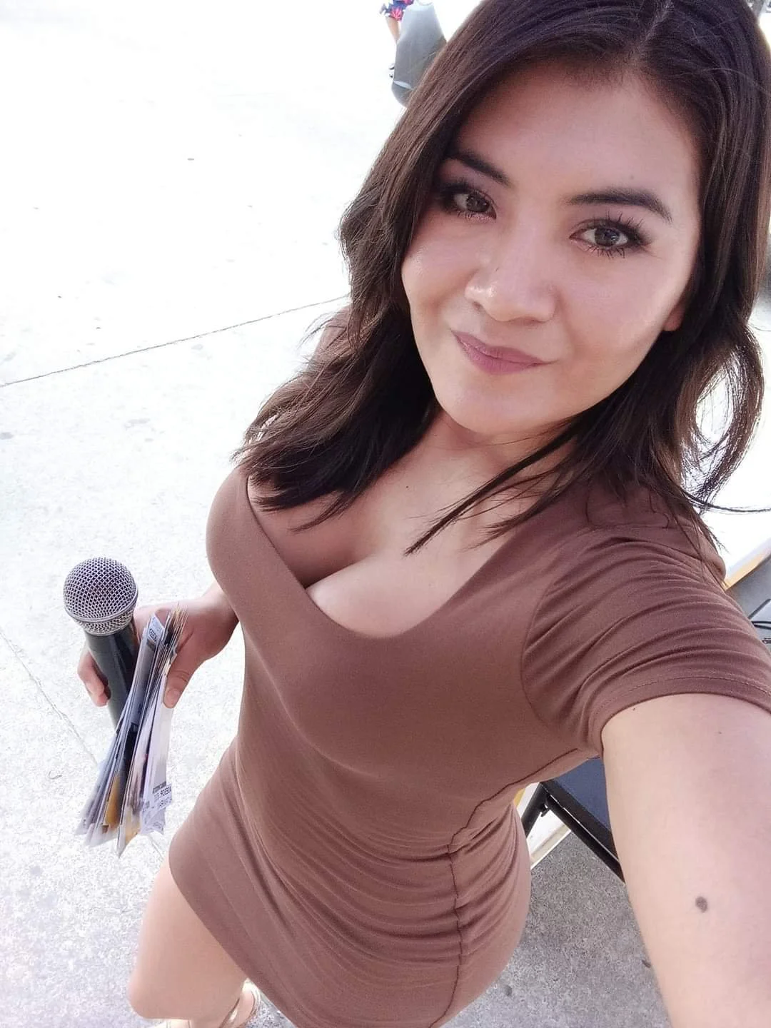 Edecán madura mexicana image 20