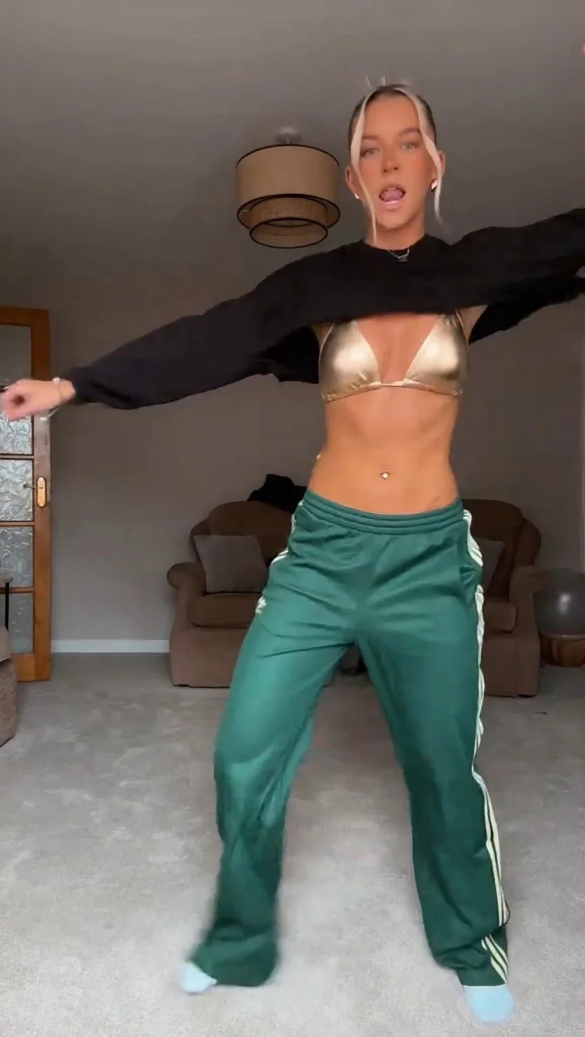 Slutty blonde Scottish chav part 3 image 46