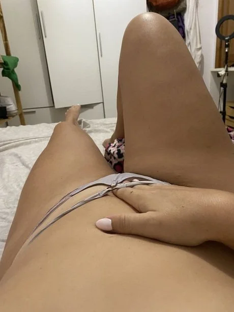 Latina girlfriend main image