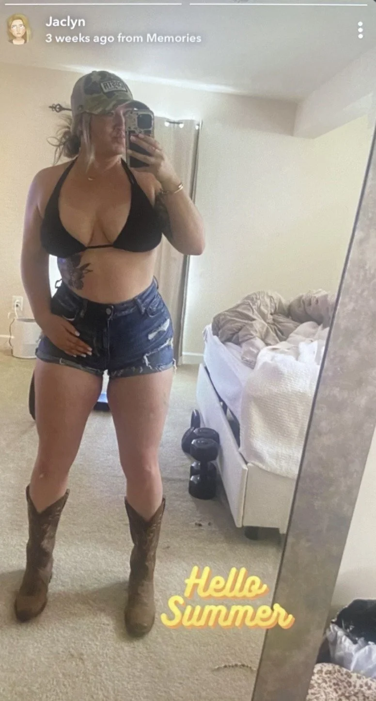 Webslut-Busty Bimbo-Lost image 11