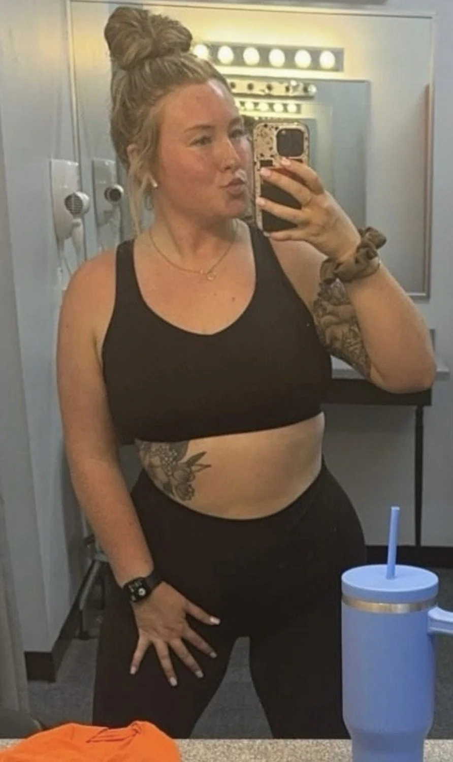 Webslut-Busty Bimbo-Lost image 15
