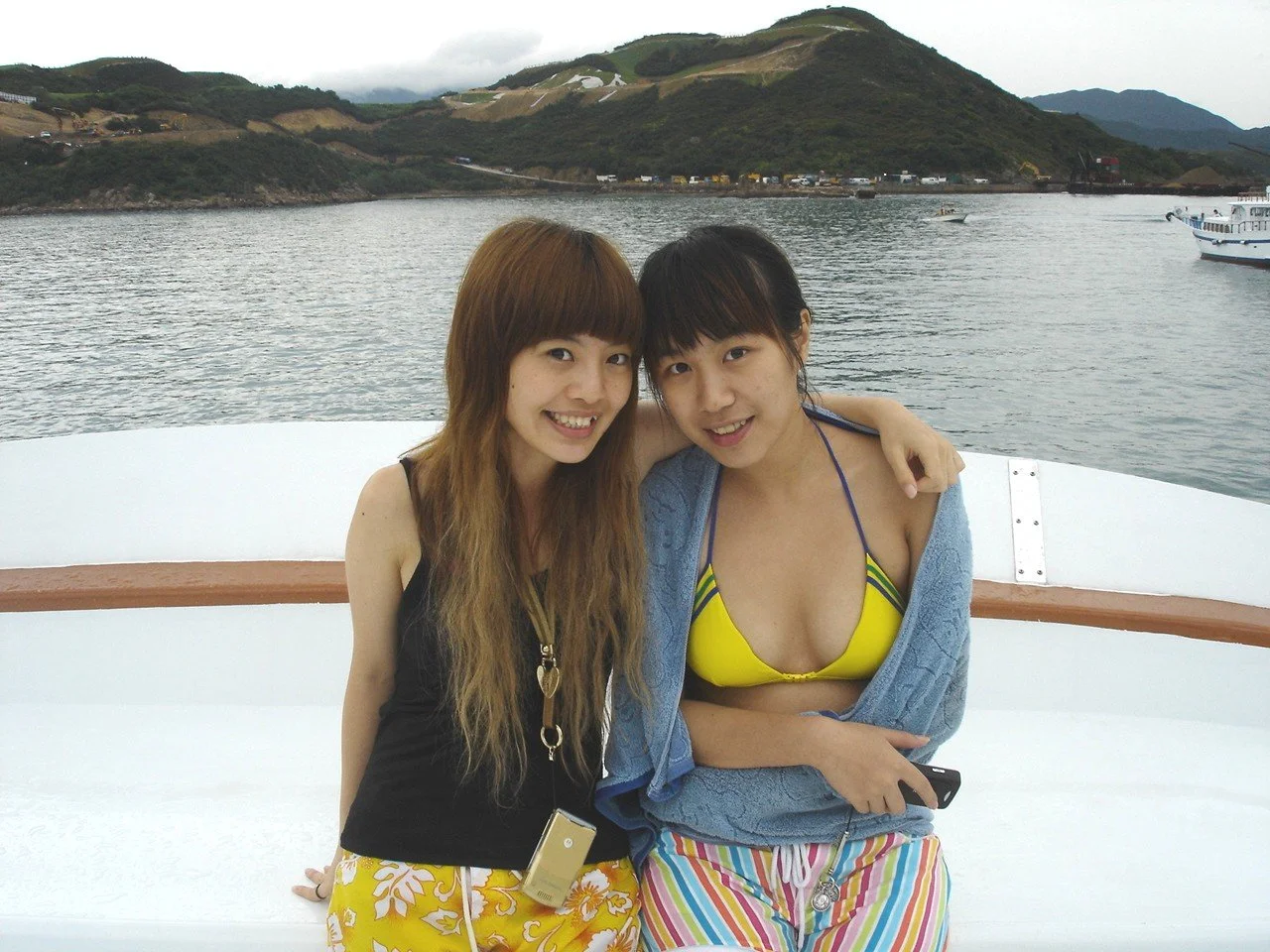 Chinese amateur girl 18 image 3