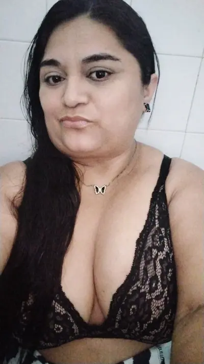 Casada vazou dando pro amante cover image