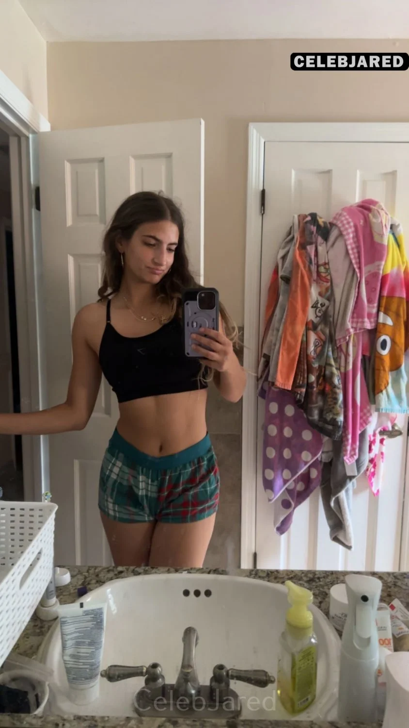 Sorority slut S0ph1a V image 22
