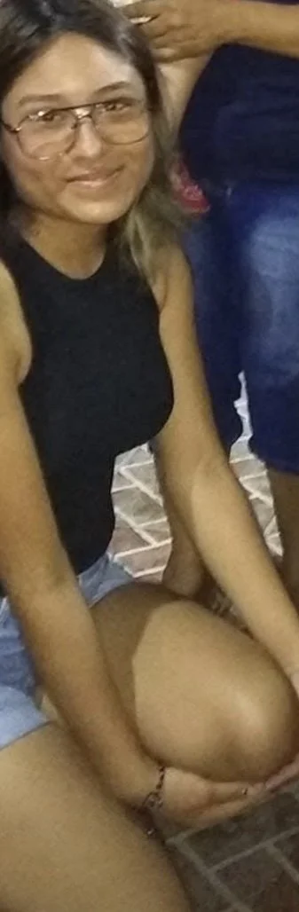 La putita de jazmin chupando verga desde que era una inocente colegiala 🔥🥴 main image