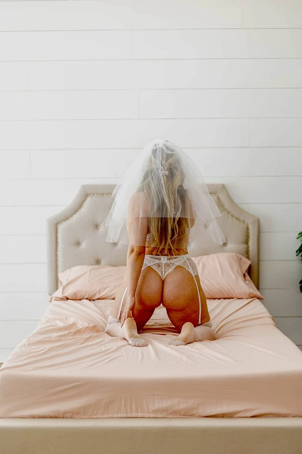 PAWG blonde wifey boudoir image 10