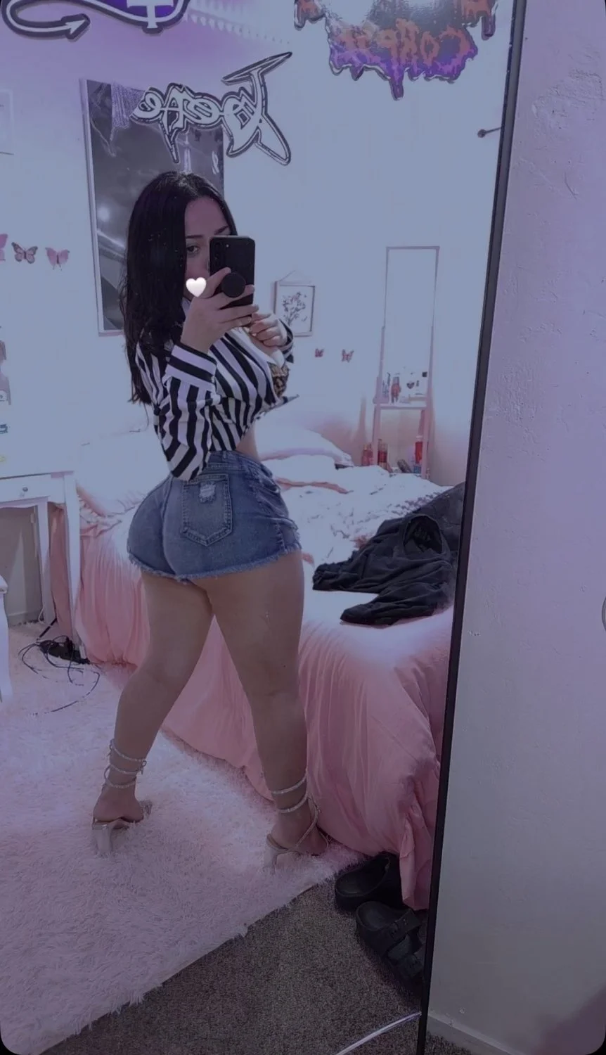 Bakersfield Latina Riding Dildo image 4