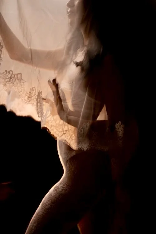 Something is different in the UTAH water boudoir image 49
