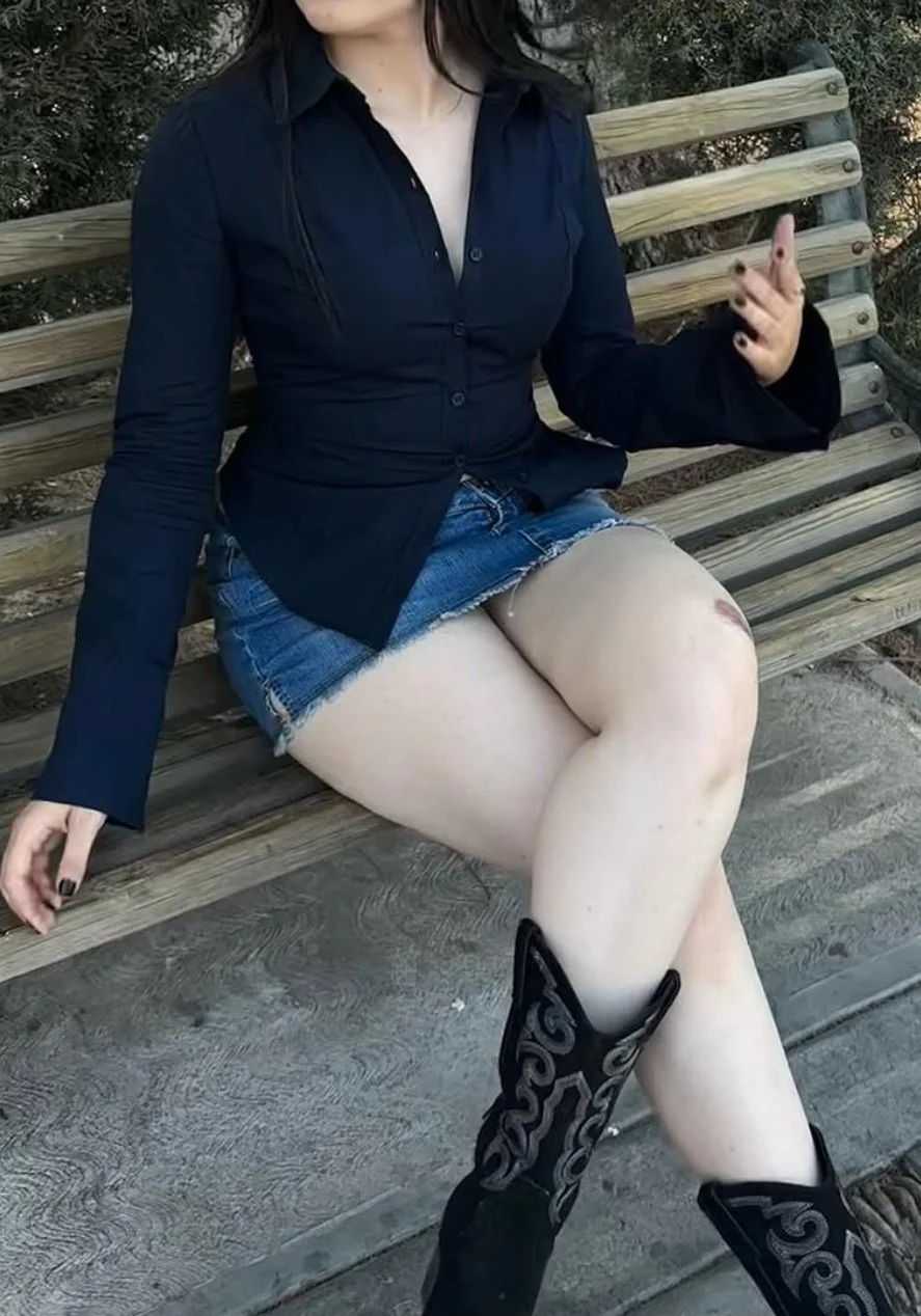 Anna Valen, una perra con cuerpo sabroso que lo exhibe en sus redes, que rica perra image 14