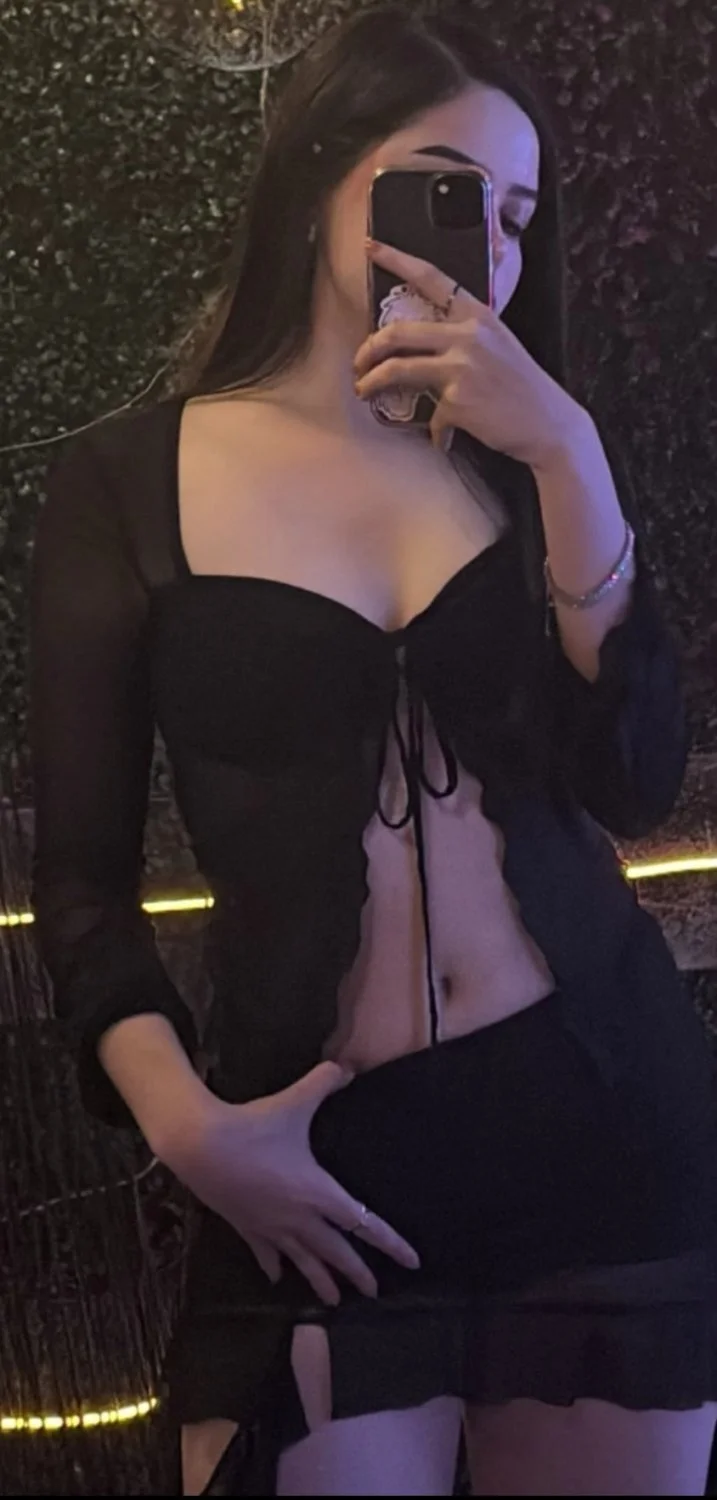 Anna Valen, una perra con cuerpo sabroso que lo exhibe en sus redes, que rica perra image 15