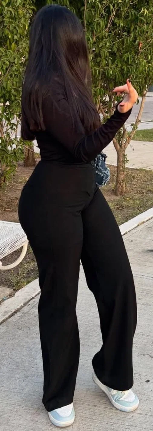 Anna Valen, una perra con cuerpo sabroso que lo exhibe en sus redes, que rica perra image 8