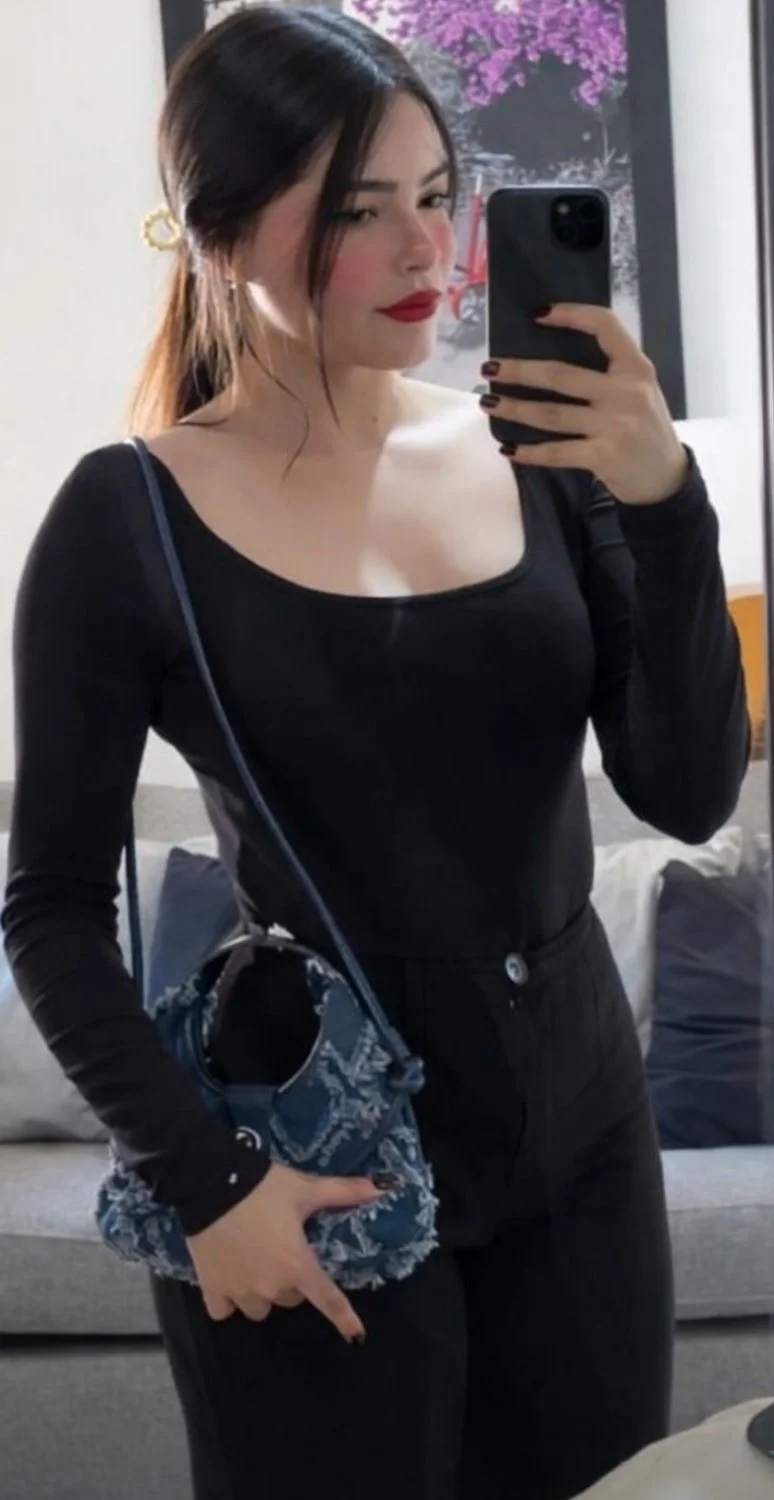 Anna Valen, una perra con cuerpo sabroso que lo exhibe en sus redes, que rica perra image 9