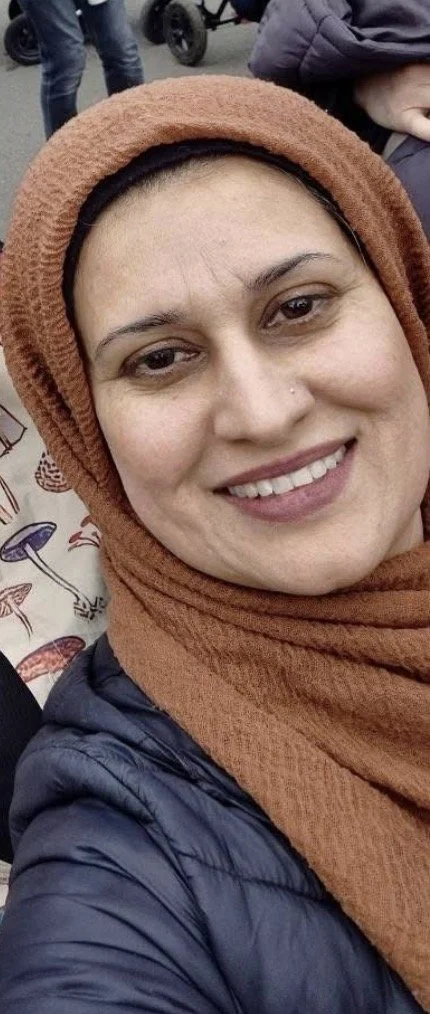 Pakistani milf image 13