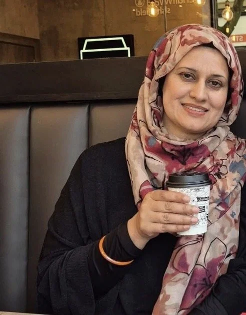Pakistani milf image 17