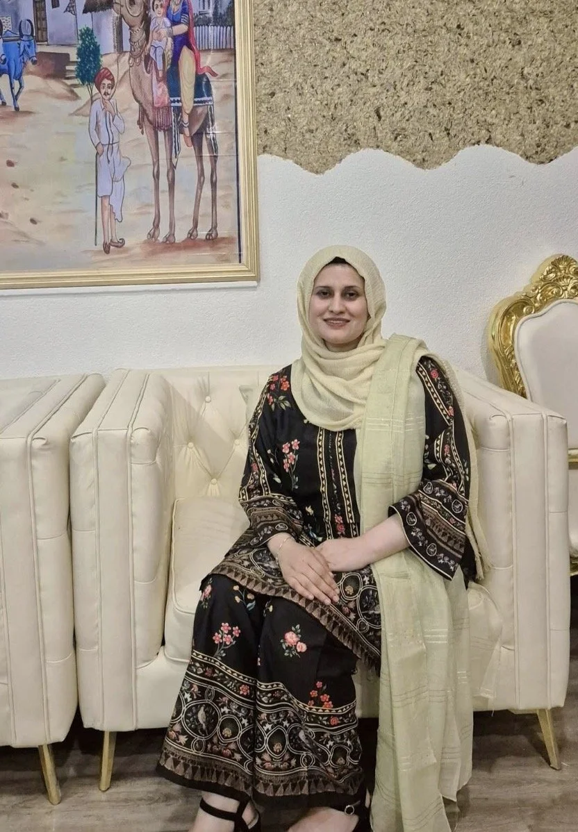 Pakistani milf image 22