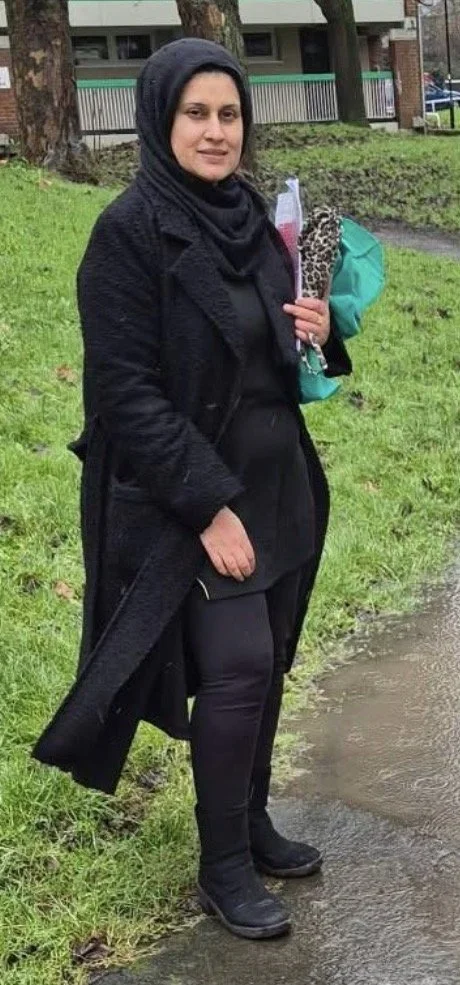 Pakistani milf image 6