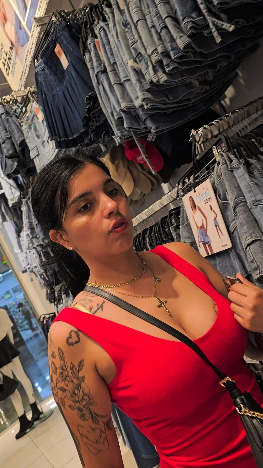 Latina creepshot main image
