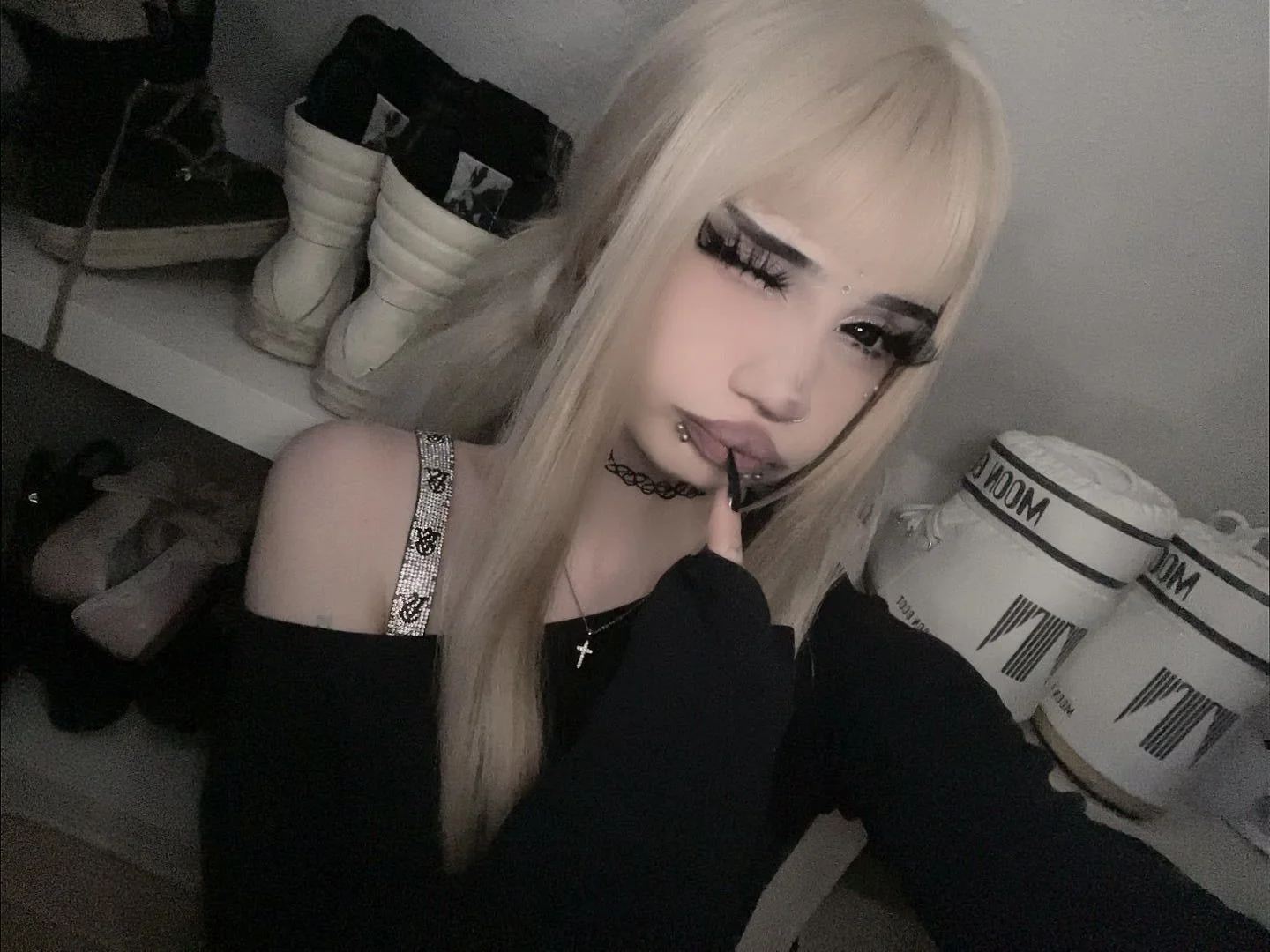 Alt girl image 6