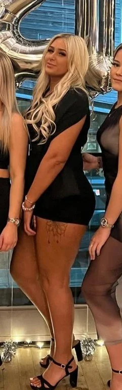 Chunky blonde UK chav slut Beth image 3