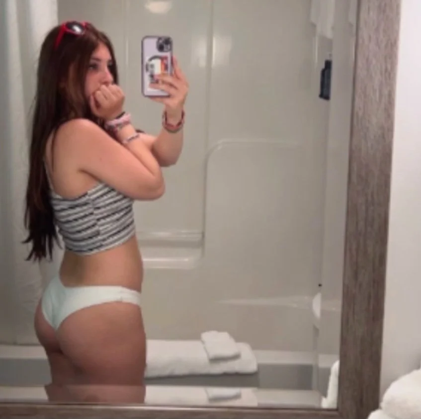 Cute slutty teen Hannah 18+ (2) image 8