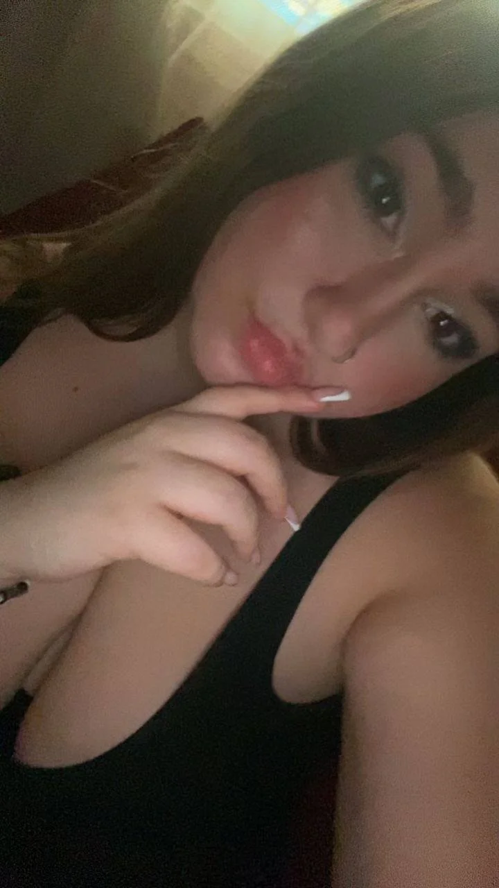 Young Sofia image 2