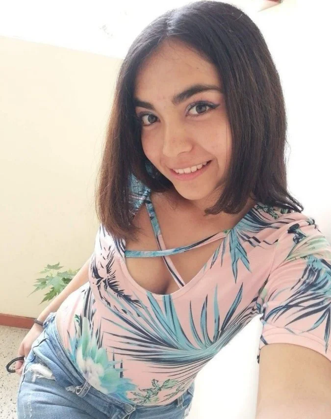 Mexicana Leslie teen petite sexy con ricas tetas culona deliciosa nudes image 1