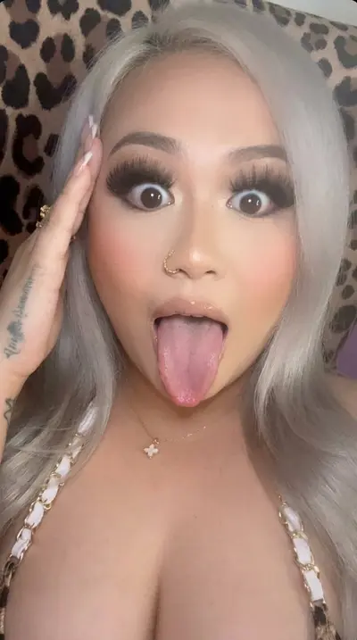 I wanna NUT all over her face 💦💦💦 cover image