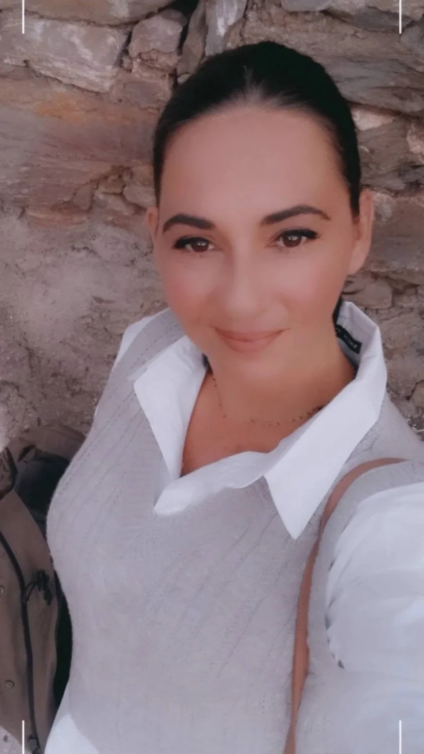 Sophie french milf image 5