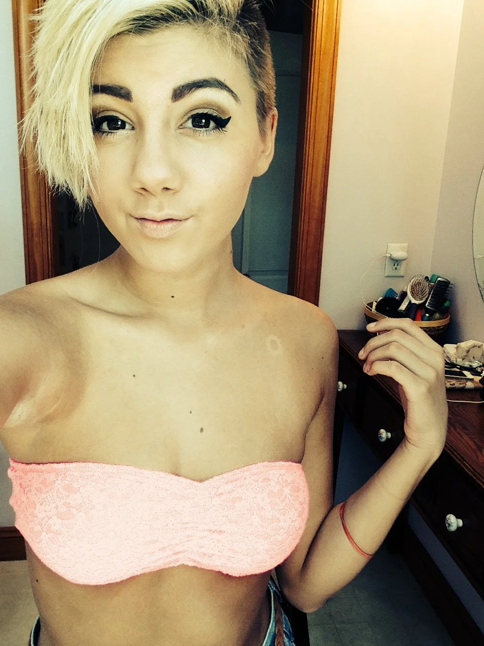 anorexic fuckmeat Allicia image 22