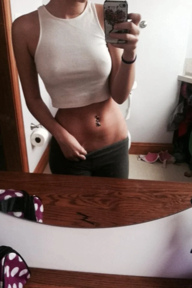 anorexic fuckmeat Allicia image 4