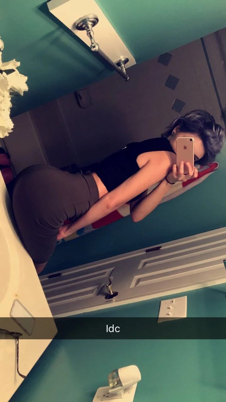 anorexic fuckmeat Allicia image 43