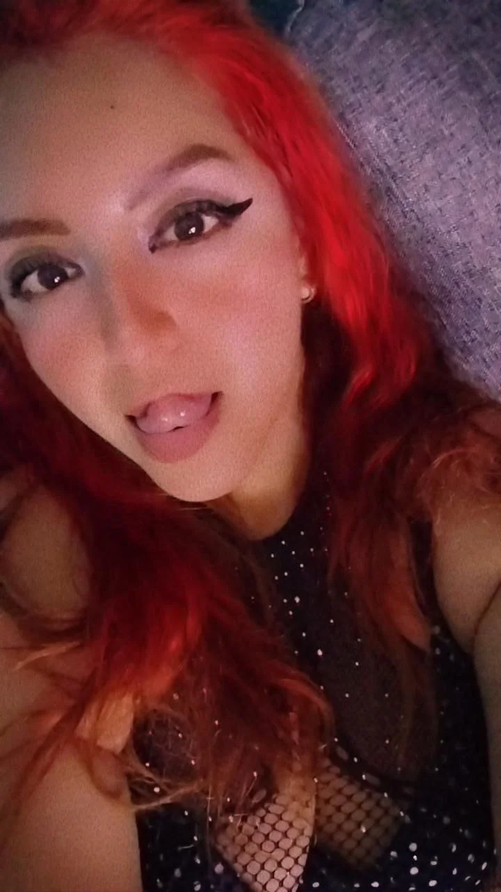 Erika Cruz Enfermera de México Mi ex suegra y mamá image 4
