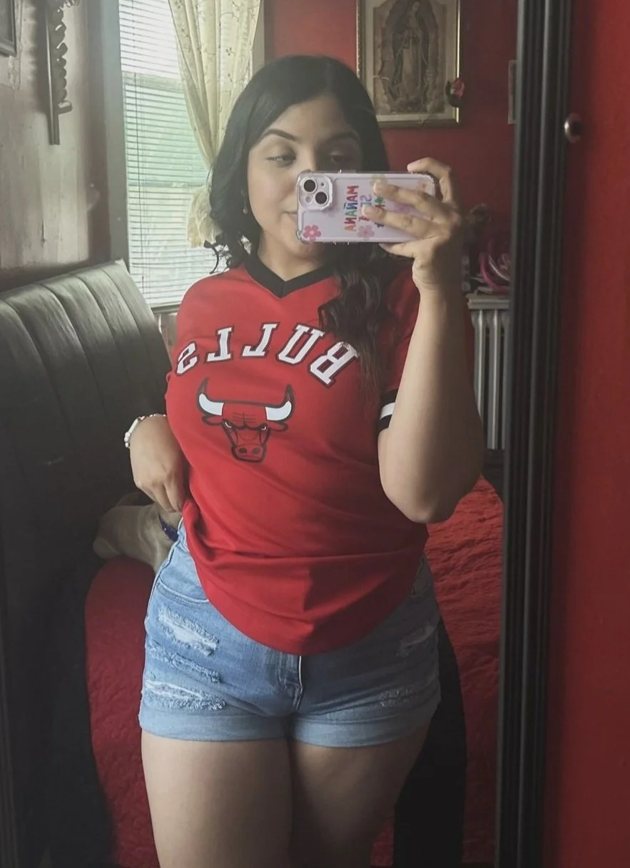 Mayra from Chicago image 5
