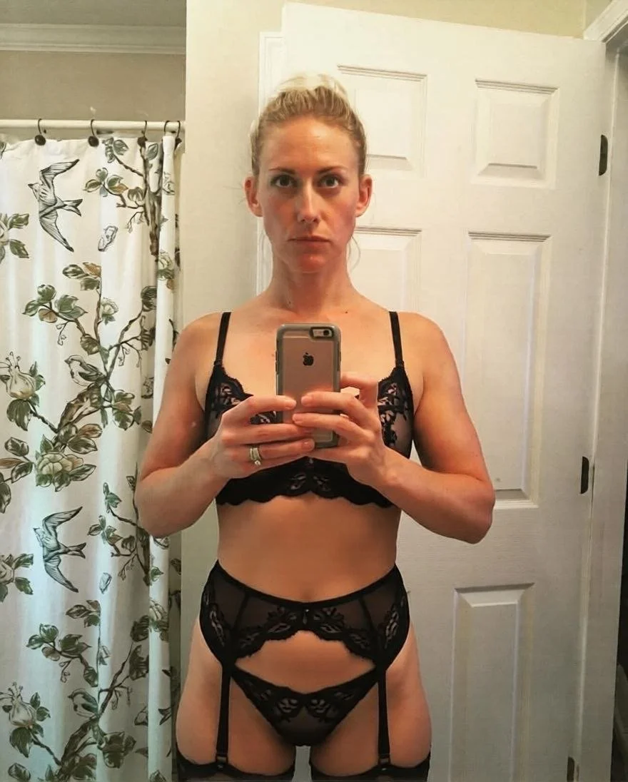 Slut wife Misty leaked image 12