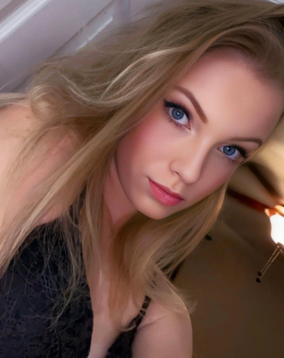 Puffy Blonde Slut image 4
