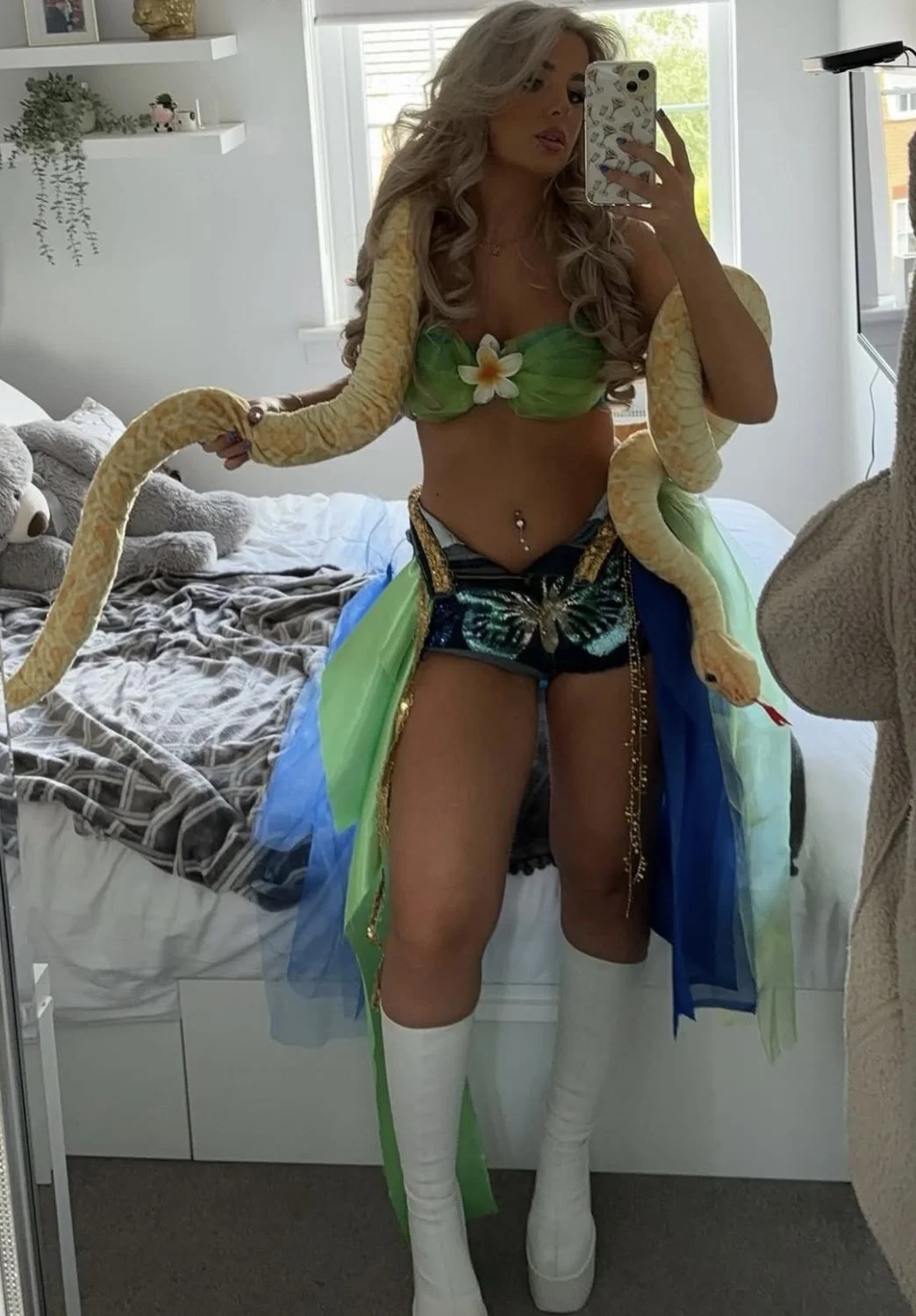 Chloe, 22, Glasgow. Everyone’s favourite BBC snowbunny. big black cock cuck exposed ass tits gf image 8