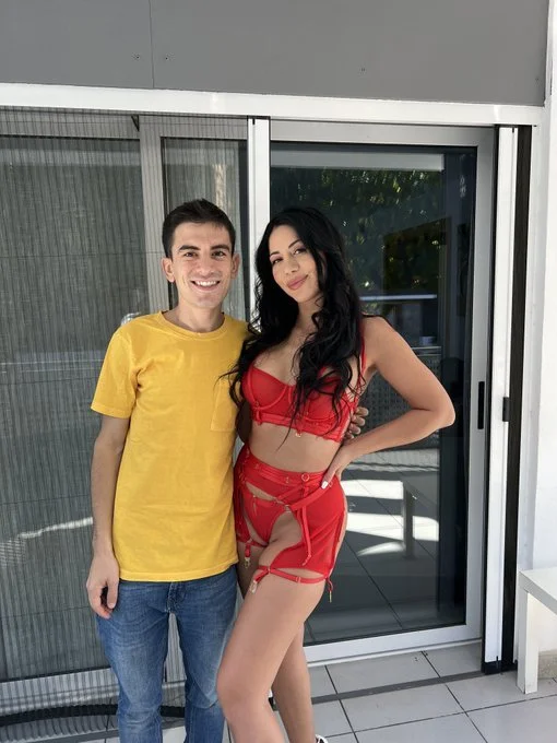 JULIA DE LUCIA🧡 image 5
