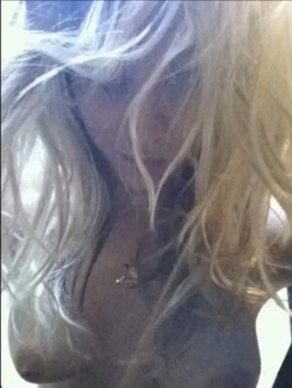 Kaley cuoco image 49