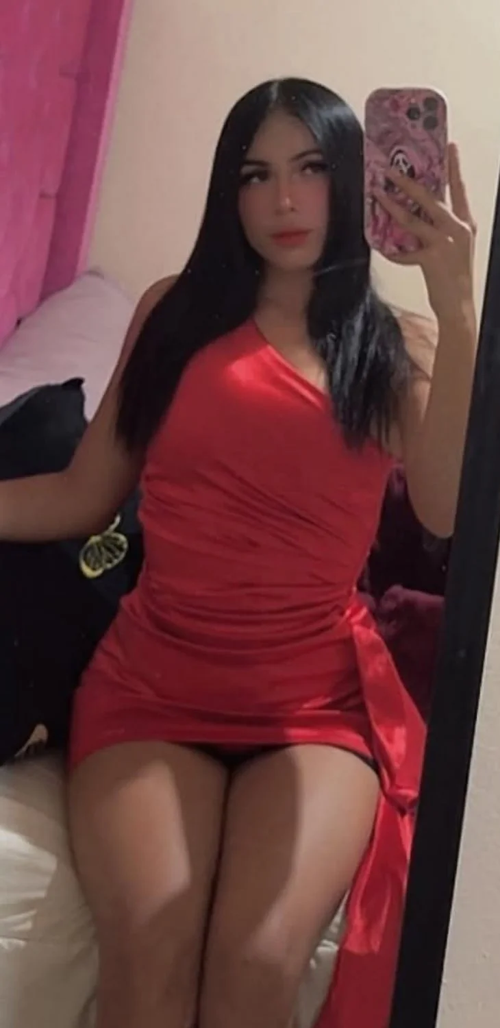 Flaquita sexy y hermosa cara de zorrita image 18