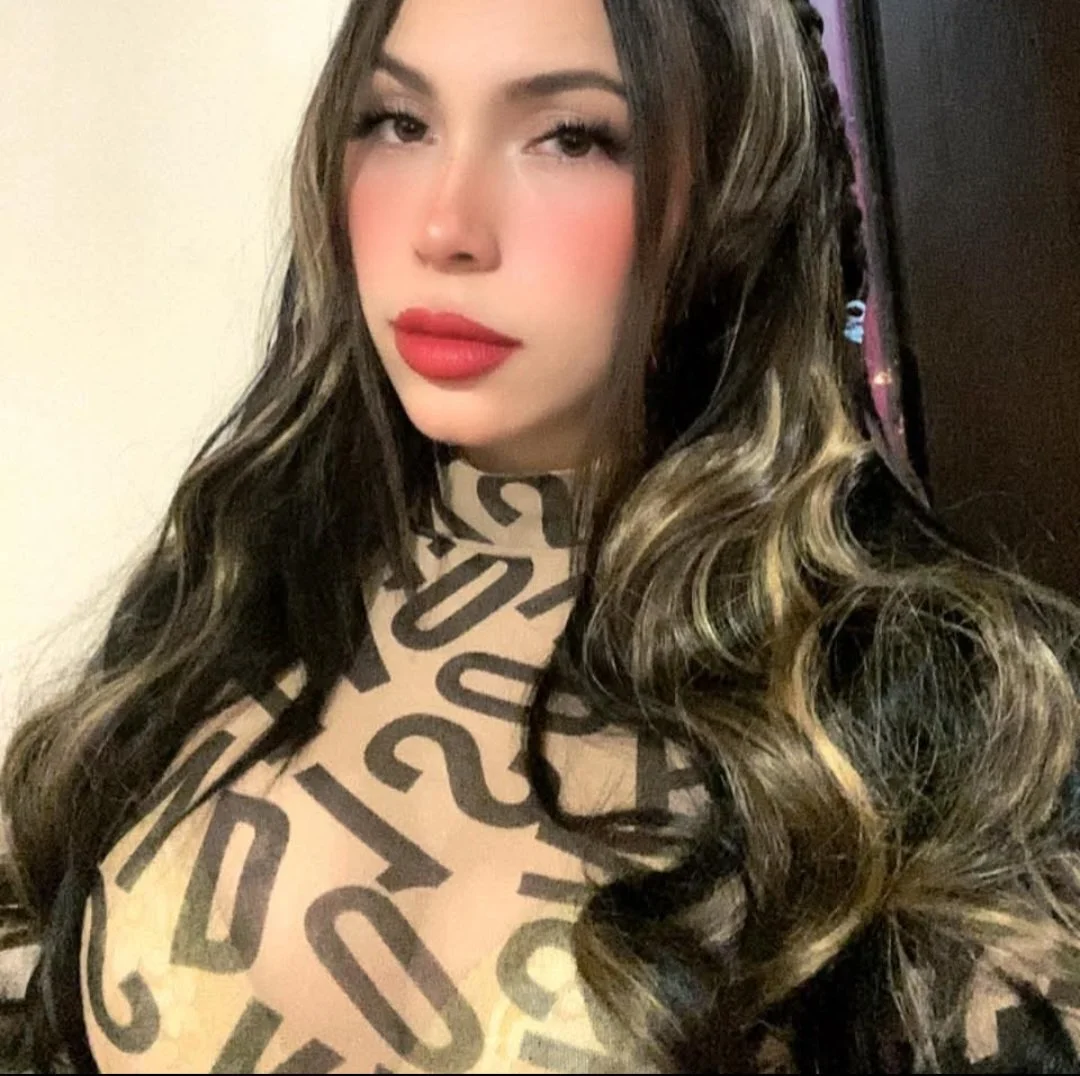 Flaquita sexy y hermosa cara de zorrita image 5