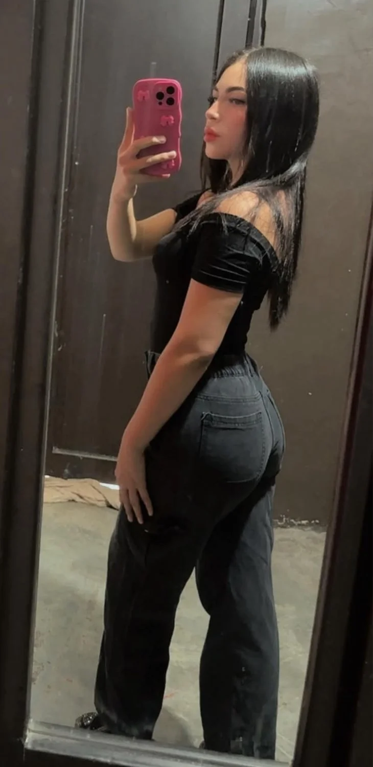 Flaquita sexy y hermosa cara de zorrita image 7