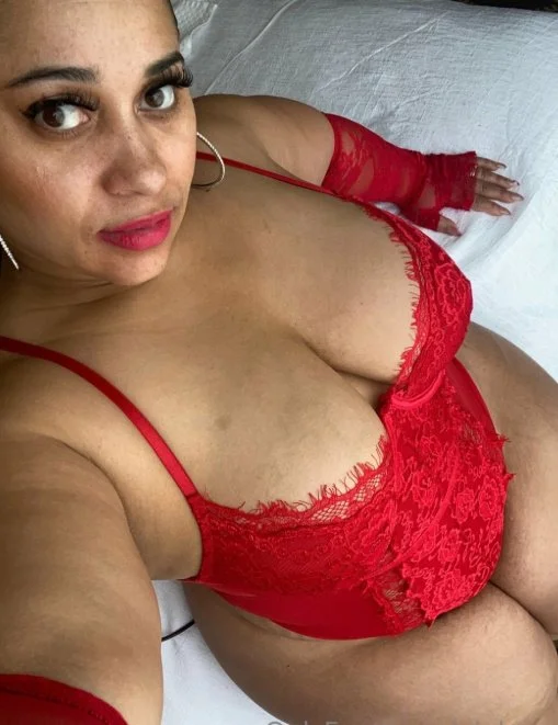 PINKY EBONY XXX image 10