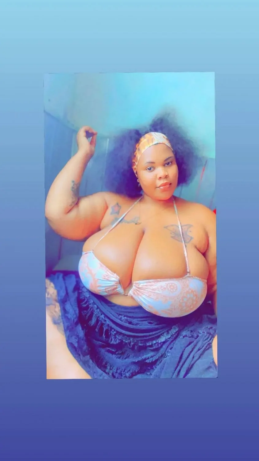 HMOkz7kWwAA-4T0 image 4