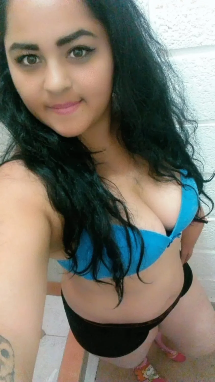 Vecina cachonda image 1
