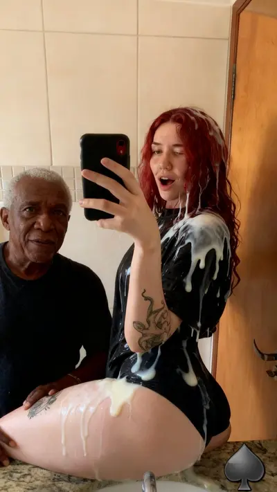 Ela totalmente perfeita para um BIG BLACK COCK cover image