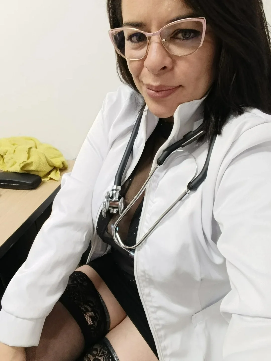 Doctora madura putita image 29