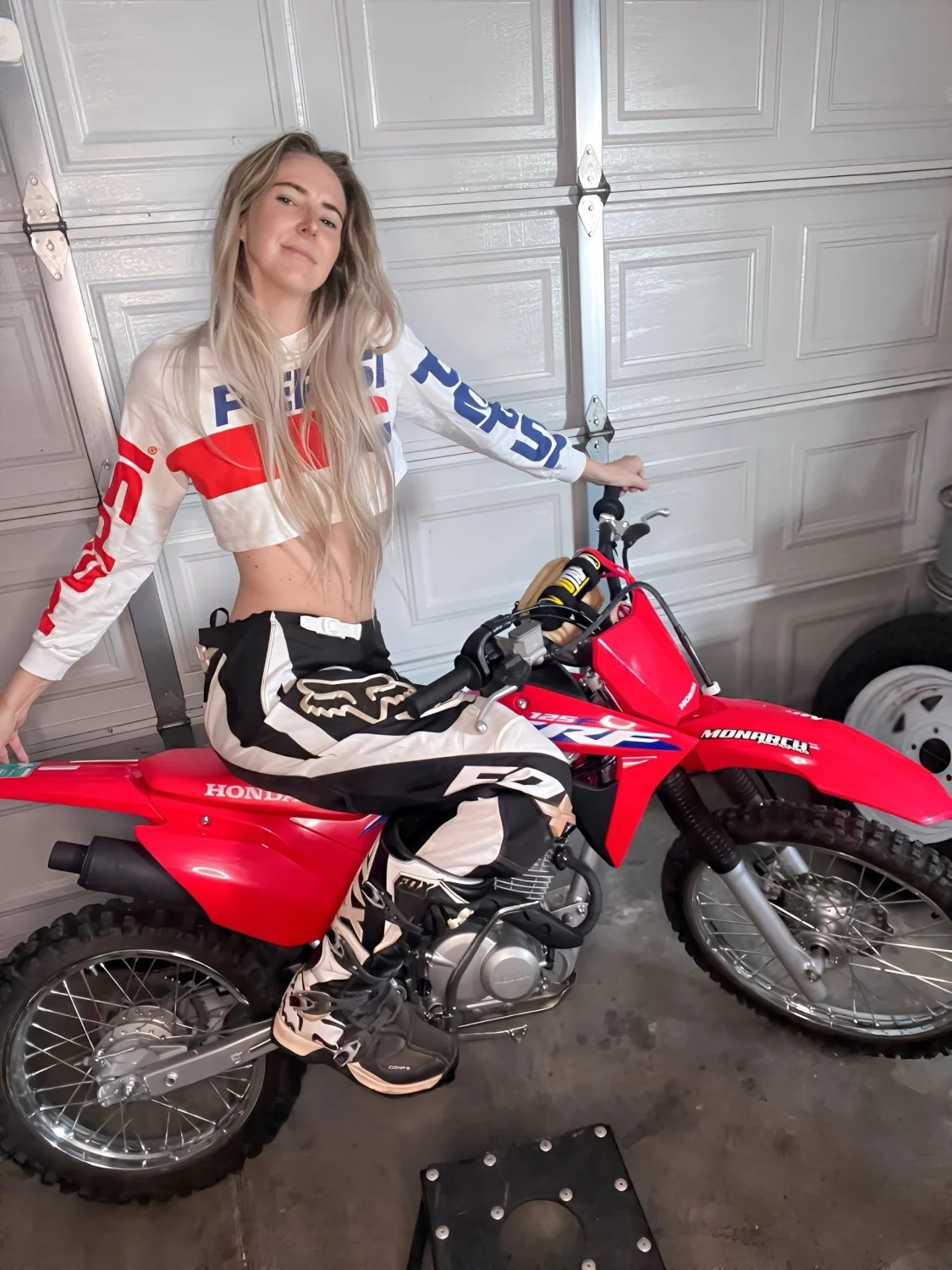 Biker tomboy sexy whitegirl image 16