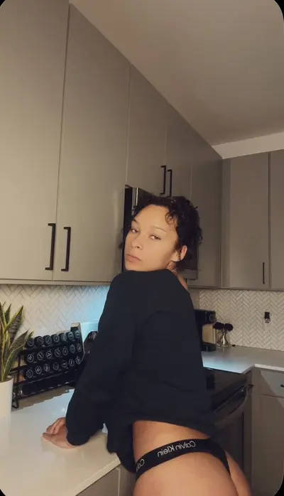 🔞 Young curvy college girl fat ass big booty 🍑💦🫦 Check my OF 😈 cover image