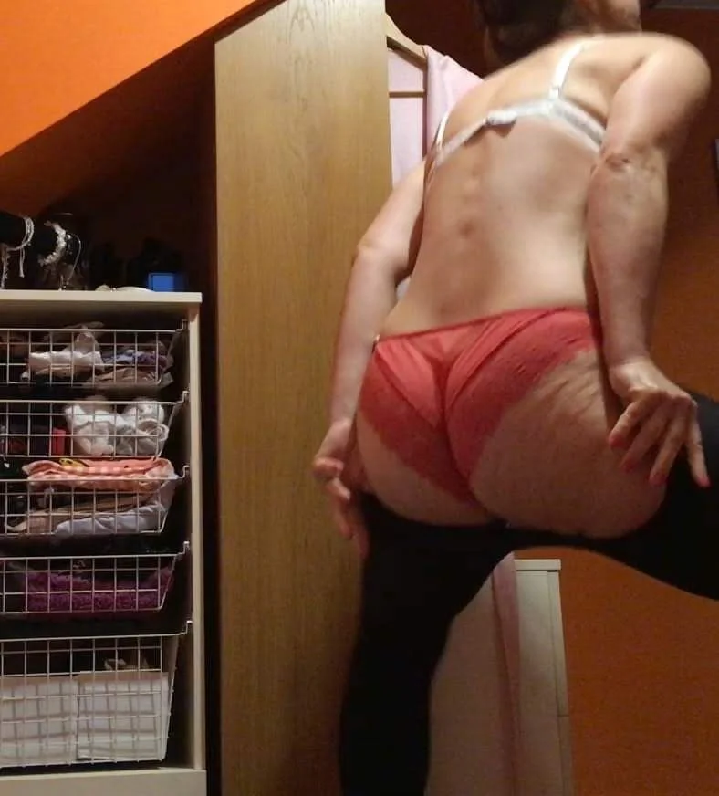 Mature PAWG Wife image 44