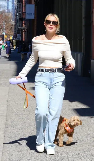 Millie Bobby brown [2025 no bra pics] cover image